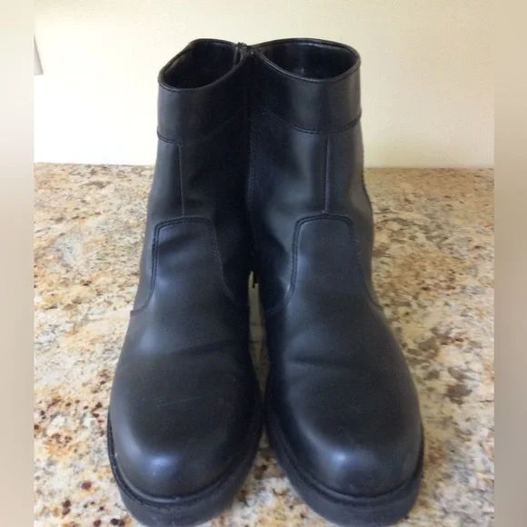 Men's Black Leather Motorcycle Boots - Picture 2 of 3